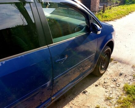 Синий Фольксваген Туран, объемом двигателя 1.6 л и пробегом 420 тыс. км за 4500 $, фото 4 на Automoto.ua