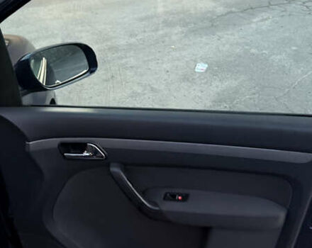 Синій Фольксваген Туран, об'ємом двигуна 1.6 л та пробігом 282 тис. км за 6500 $, фото 45 на Automoto.ua