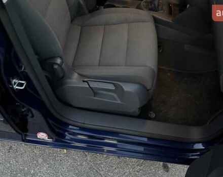 Синій Фольксваген Туран, об'ємом двигуна 1.6 л та пробігом 282 тис. км за 6500 $, фото 44 на Automoto.ua