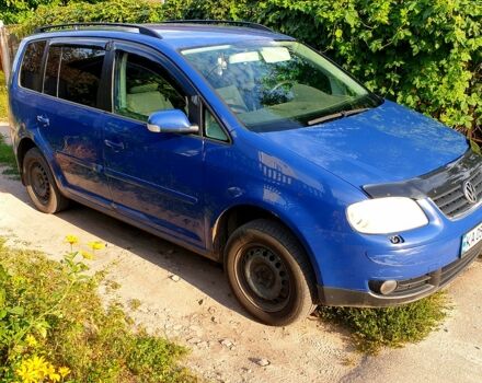 Синий Фольксваген Туран, объемом двигателя 1.6 л и пробегом 420 тыс. км за 4500 $, фото 2 на Automoto.ua