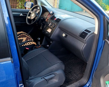 Синій Фольксваген Туран, об'ємом двигуна 1.9 л та пробігом 273 тис. км за 5700 $, фото 4 на Automoto.ua