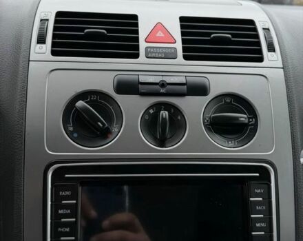 Синий Фольксваген Туран, объемом двигателя 1.4 л и пробегом 203 тыс. км за 7822 $, фото 6 на Automoto.ua