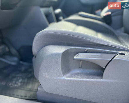 Синий Фольксваген Туран, объемом двигателя 1.4 л и пробегом 260 тыс. км за 6750 $, фото 40 на Automoto.ua