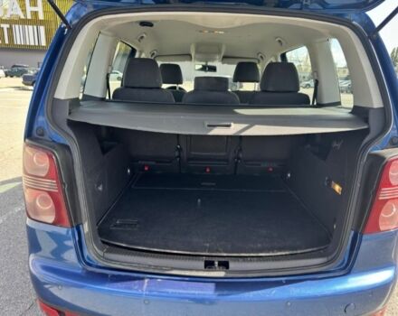 Синий Фольксваген Туран, объемом двигателя 1.9 л и пробегом 230 тыс. км за 4500 $, фото 5 на Automoto.ua