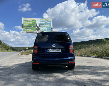 Синий Фольксваген Туран, объемом двигателя 1.97 л и пробегом 320 тыс. км за 8800 $, фото 6 на Automoto.ua