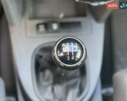 Синий Фольксваген Туран, объемом двигателя 1.6 л и пробегом 268 тыс. км за 6399 $, фото 25 на Automoto.ua