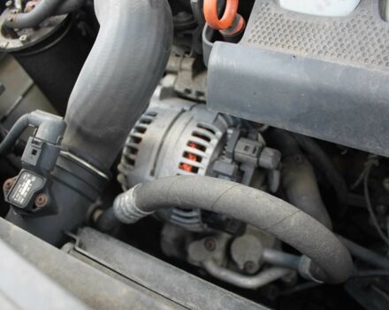 Синий Фольксваген Туран, объемом двигателя 1.9 л и пробегом 381 тыс. км за 2328 $, фото 11 на Automoto.ua