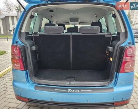 Синий Фольксваген Туран, объемом двигателя 1.6 л и пробегом 237 тыс. км за 6500 $, фото 9 на Automoto.ua