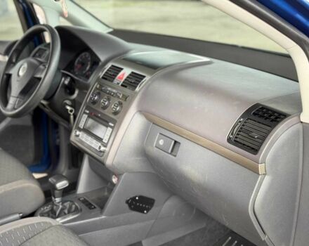 Синий Фольксваген Туран, объемом двигателя 1.4 л и пробегом 241 тыс. км за 6399 $, фото 21 на Automoto.ua