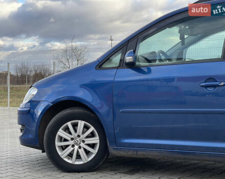 Синий Фольксваген Туран, объемом двигателя 1.6 л и пробегом 268 тыс. км за 6399 $, фото 9 на Automoto.ua