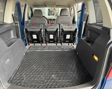 Синий Фольксваген Туран, объемом двигателя 1.4 л и пробегом 241 тыс. км за 6399 $, фото 2 на Automoto.ua