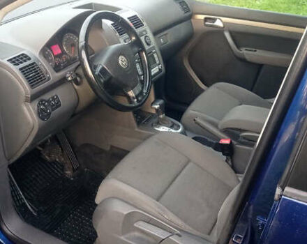 Синий Фольксваген Туран, объемом двигателя 1.4 л и пробегом 237 тыс. км за 6000 $, фото 50 на Automoto.ua