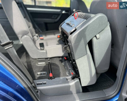 Синий Фольксваген Туран, объемом двигателя 1.4 л и пробегом 260 тыс. км за 6750 $, фото 66 на Automoto.ua