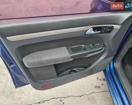 Синий Фольксваген Туран, объемом двигателя 1.6 л и пробегом 270 тыс. км за 6900 $, фото 18 на Automoto.ua