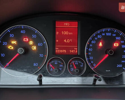 Синій Фольксваген Туран, об'ємом двигуна 1.4 л та пробігом 223 тис. км за 6999 $, фото 23 на Automoto.ua