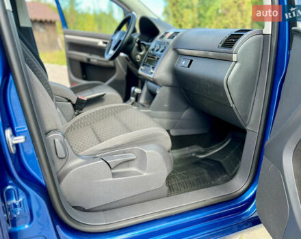 Синий Фольксваген Туран, объемом двигателя 1.4 л и пробегом 260 тыс. км за 6750 $, фото 69 на Automoto.ua