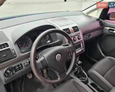 Синий Фольксваген Туран, объемом двигателя 1.6 л и пробегом 270 тыс. км за 6900 $, фото 19 на Automoto.ua