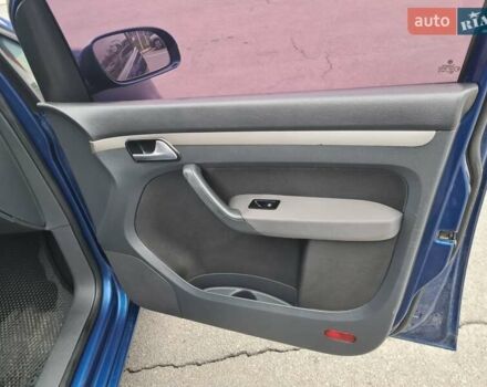 Синий Фольксваген Туран, объемом двигателя 1.6 л и пробегом 270 тыс. км за 6900 $, фото 25 на Automoto.ua