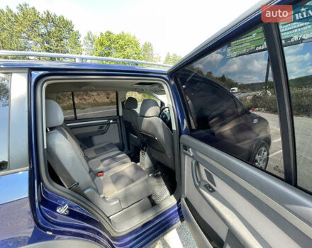 Синий Фольксваген Туран, объемом двигателя 1.97 л и пробегом 320 тыс. км за 8800 $, фото 14 на Automoto.ua