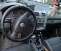 Синий Фольксваген Туран, объемом двигателя 1.6 л и пробегом 225 тыс. км за 6500 $, фото 14 на Automoto.ua