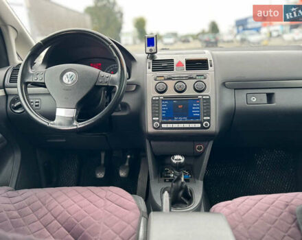Синий Фольксваген Туран, объемом двигателя 1.97 л и пробегом 283 тыс. км за 7400 $, фото 22 на Automoto.ua