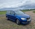 Синий Фольксваген Туран, объемом двигателя 2 л и пробегом 295 тыс. км за 6700 $, фото 1 на Automoto.ua