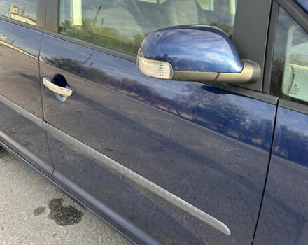 Синий Фольксваген Туран, объемом двигателя 1.4 л и пробегом 237 тыс. км за 6000 $, фото 22 на Automoto.ua