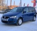 Синій Фольксваген Туран, об'ємом двигуна 2 л та пробігом 279 тис. км за 7655 $, фото 1 на Automoto.ua