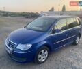 Синій Фольксваген Туран, об'ємом двигуна 1.9 л та пробігом 292 тис. км за 8000 $, фото 1 на Automoto.ua