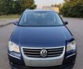 Синий Фольксваген Туран, объемом двигателя 1.98 л и пробегом 250 тыс. км за 7000 $, фото 4 на Automoto.ua