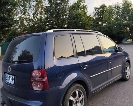 Синий Фольксваген Туран, объемом двигателя 1.98 л и пробегом 250 тыс. км за 7000 $, фото 2 на Automoto.ua