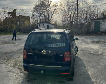 Синий Фольксваген Туран, объемом двигателя 1.4 л и пробегом 237 тыс. км за 6000 $, фото 11 на Automoto.ua