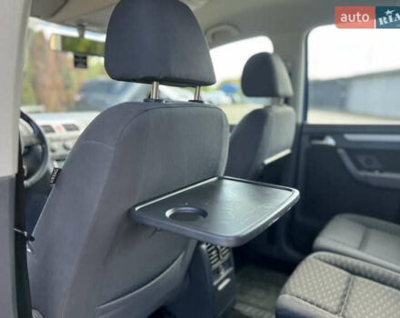 Синий Фольксваген Туран, объемом двигателя 1.4 л и пробегом 260 тыс. км за 6750 $, фото 52 на Automoto.ua