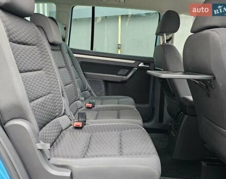 Синий Фольксваген Туран, объемом двигателя 1.6 л и пробегом 237 тыс. км за 6500 $, фото 11 на Automoto.ua