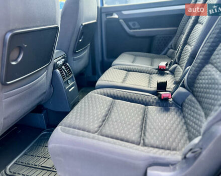 Синий Фольксваген Туран, объемом двигателя 1.4 л и пробегом 260 тыс. км за 6750 $, фото 50 на Automoto.ua