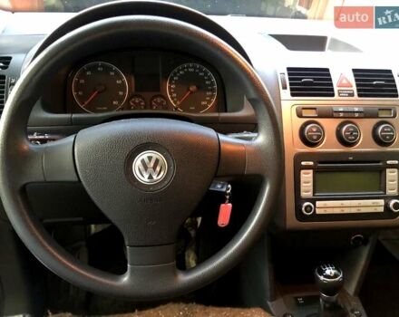 Синий Фольксваген Туран, объемом двигателя 1.6 л и пробегом 186 тыс. км за 8300 $, фото 4 на Automoto.ua