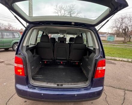 Синій Фольксваген Туран, об'ємом двигуна 1.9 л та пробігом 320 тис. км за 2800 $, фото 7 на Automoto.ua