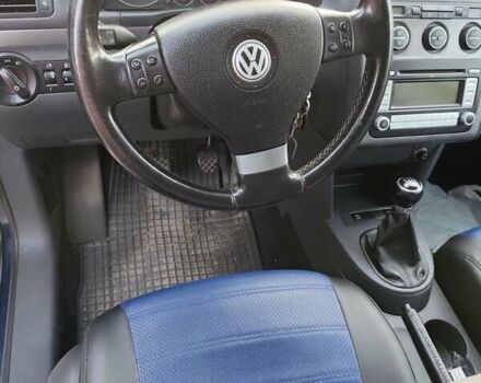 Синий Фольксваген Туран, объемом двигателя 1.98 л и пробегом 250 тыс. км за 7000 $, фото 3 на Automoto.ua