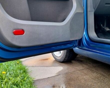 Синий Фольксваген Туран, объемом двигателя 1.9 л и пробегом 250 тыс. км за 7500 $, фото 11 на Automoto.ua