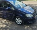 Синій Фольксваген Туран, об'ємом двигуна 1.4 л та пробігом 264 тис. км за 5100 $, фото 1 на Automoto.ua