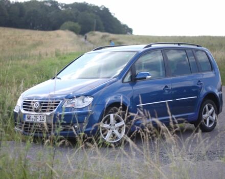 Синий Фольксваген Туран, объемом двигателя 1.9 л и пробегом 381 тыс. км за 2328 $, фото 1 на Automoto.ua