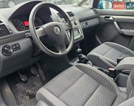 Синий Фольксваген Туран, объемом двигателя 1.6 л и пробегом 237 тыс. км за 6500 $, фото 15 на Automoto.ua