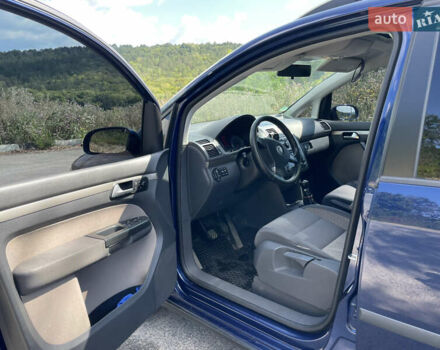Синий Фольксваген Туран, объемом двигателя 1.97 л и пробегом 320 тыс. км за 8800 $, фото 10 на Automoto.ua