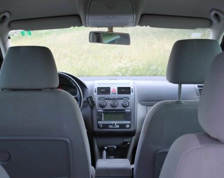 Синий Фольксваген Туран, объемом двигателя 1.9 л и пробегом 381 тыс. км за 2328 $, фото 4 на Automoto.ua