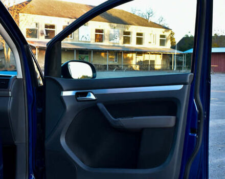 Синій Фольксваген Туран, об'ємом двигуна 2 л та пробігом 255 тис. км за 8400 $, фото 20 на Automoto.ua