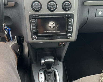 Синій Фольксваген Туран, об'ємом двигуна 1.4 л та пробігом 290 тис. км за 7500 $, фото 21 на Automoto.ua