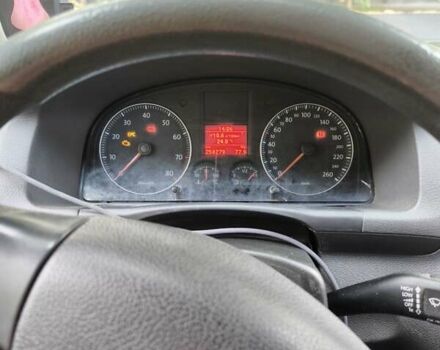 Синий Фольксваген Туран, объемом двигателя 1.6 л и пробегом 250 тыс. км за 7600 $, фото 7 на Automoto.ua