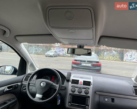 Синій Фольксваген Туран, об'ємом двигуна 1.4 л та пробігом 290 тис. км за 7500 $, фото 17 на Automoto.ua