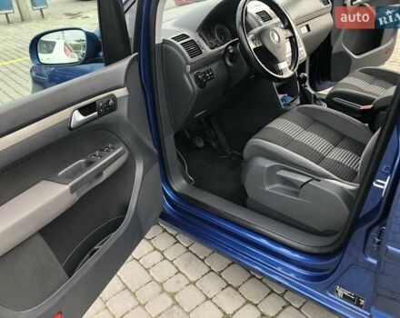 Синий Фольксваген Туран, объемом двигателя 1.6 л и пробегом 212 тыс. км за 7850 $, фото 44 на Automoto.ua