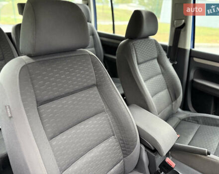 Синий Фольксваген Туран, объемом двигателя 1.6 л и пробегом 225 тыс. км за 5900 $, фото 11 на Automoto.ua